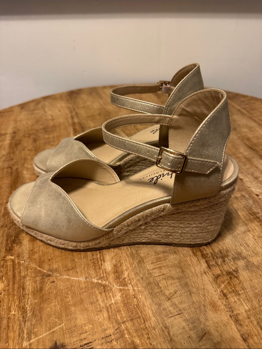 LifeStride  velocity 2.0 Taupe Espadrille Wedge Sandals  Size 10W